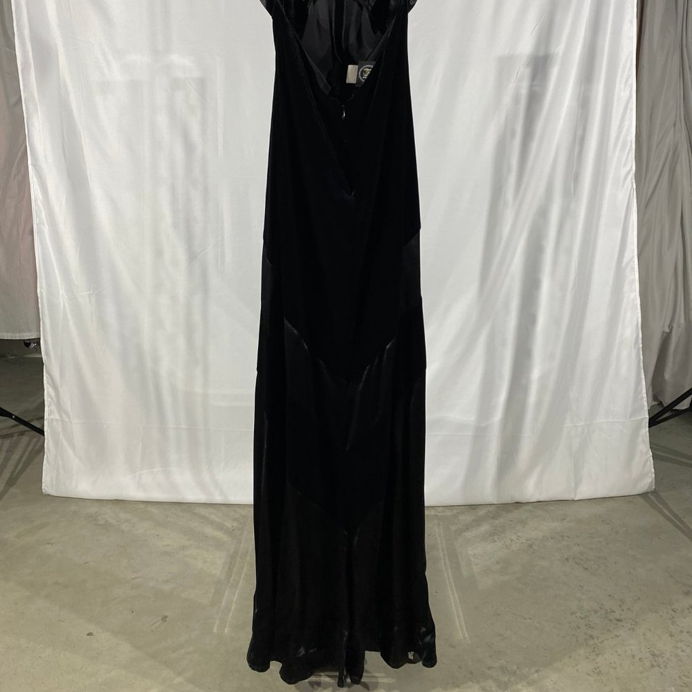 PM - Dress - Picture 4 of 9